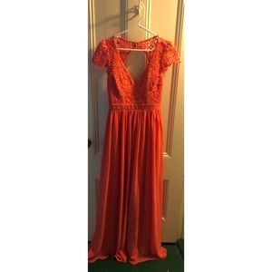 Coral formal dress. Size large.